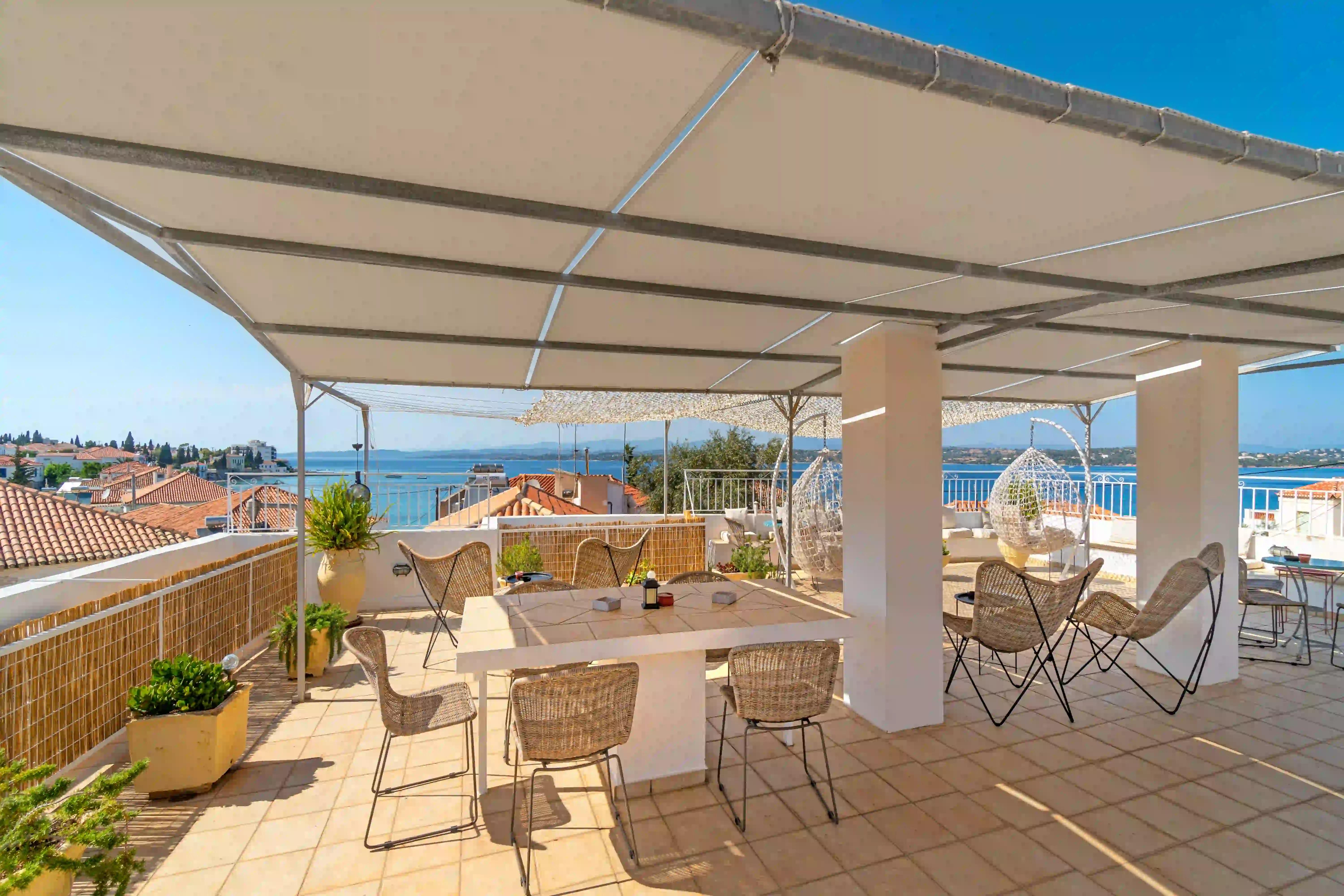 Κήπος οροφής και αυλή